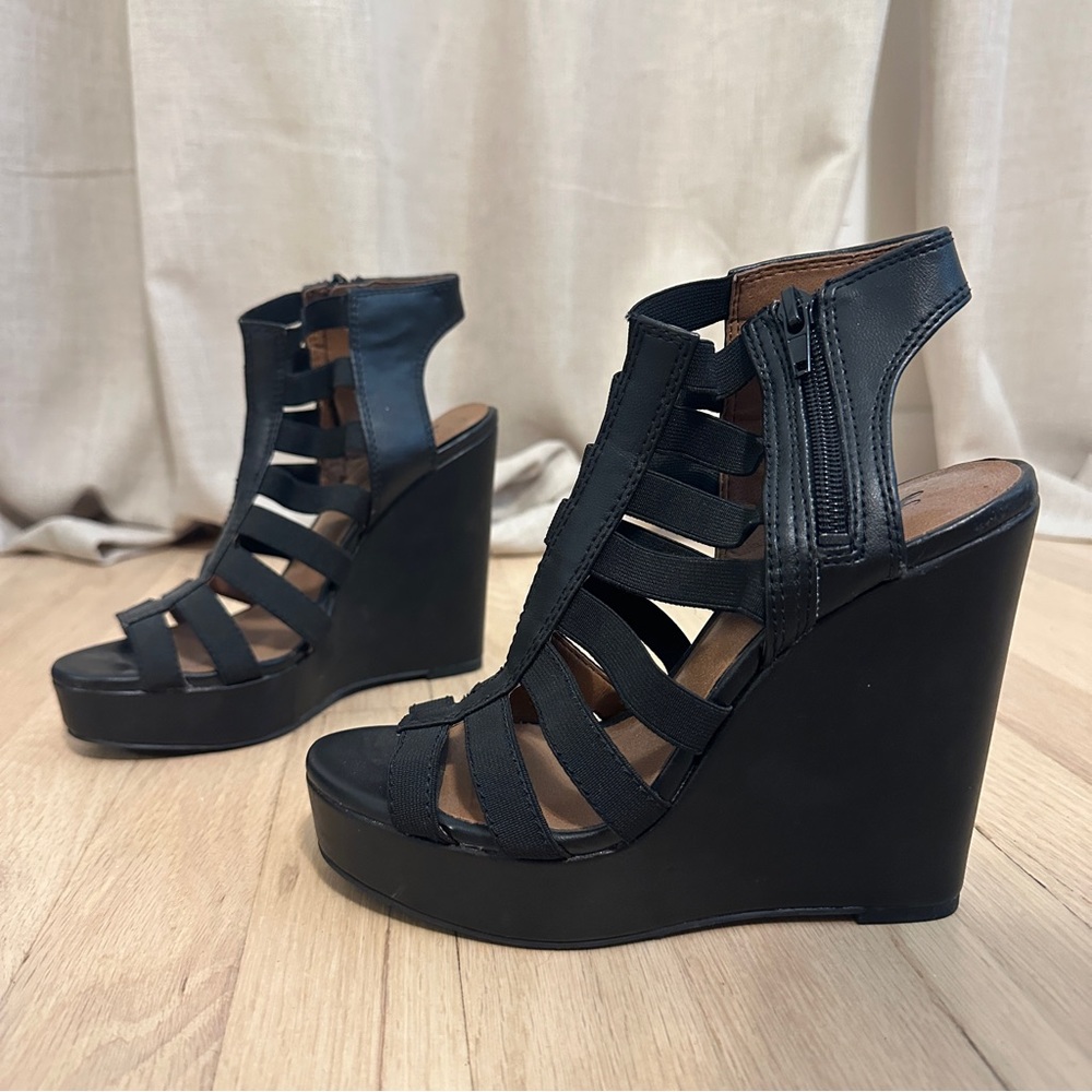 Lucky Brand Strappy Wedge Sandal